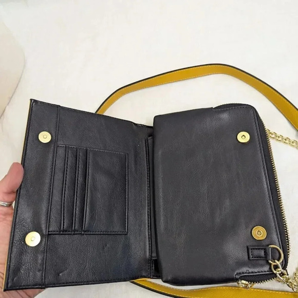 Steve Madden Mustard yellow wallet purse crossbody, zip and snap closure, S5 - Picture 6 of 9